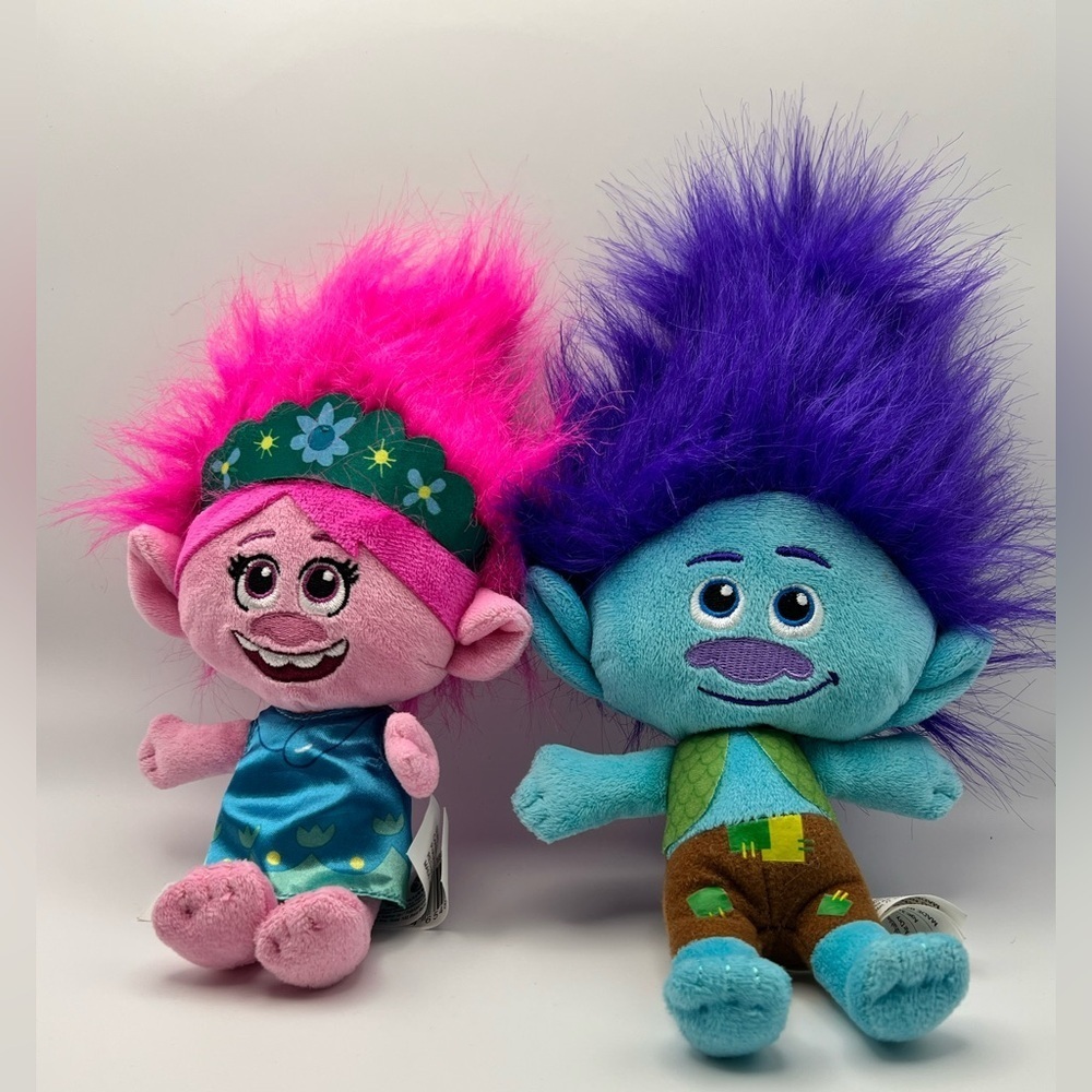 DreamWorks' Trolls World Tour - Branch & Poppy stuffed dolls